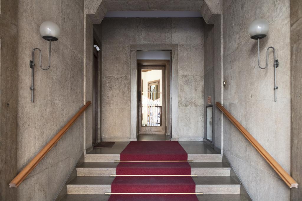 Heart Milan Apartments Duomo Sanbarnaba Экстерьер фото